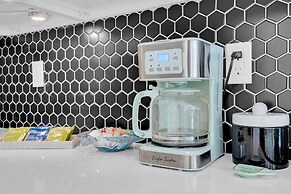 Luxury Beach Home Sauna Cold Plunge E-bikes