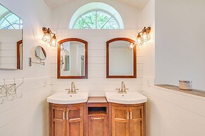 Private Pool & Hot Tub: Spring Hill Oasis