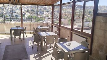 Ekoton Cave Hotel
