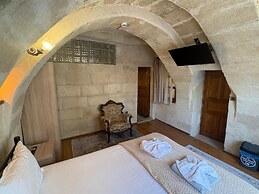 Ekoton Cave Hotel