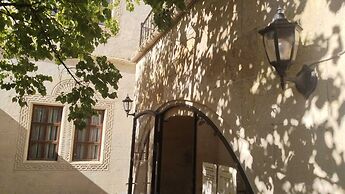 Ekoton Cave Hotel