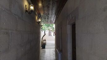 Ekoton Cave Hotel