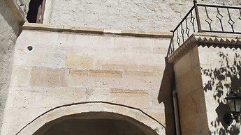 Ekoton Cave Hotel