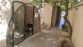Ekoton Cave Hotel