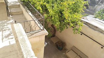 Ekoton Cave Hotel