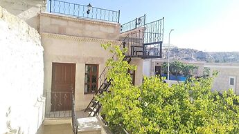 Ekoton Cave Hotel
