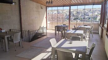 Ekoton Cave Hotel