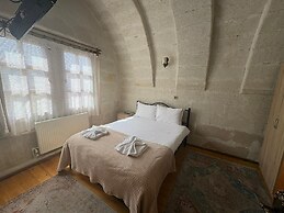 Ekoton Cave Hotel