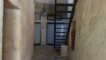 Ekoton Cave Hotel