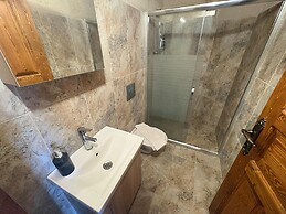 Ekoton Cave Hotel