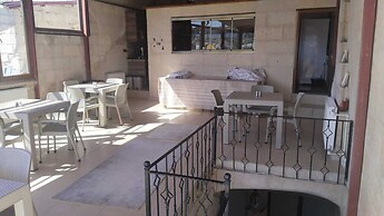 Ekoton Cave Hotel