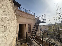 Ekoton Cave Hotel
