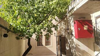 Ekoton Cave Hotel