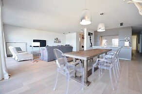Apartment in Duinbergen by the Seafront
