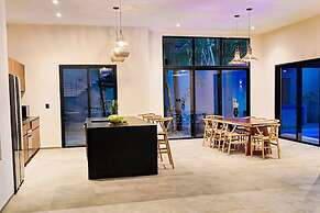House Tulum Chic and Spacious Villa in the Jungle