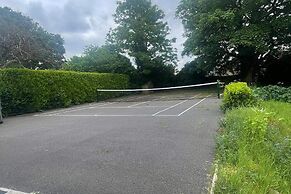 Bristol Blissful Retreat - 6 Bedrooms