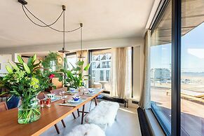 Apartment on Coast With Panoramic Views