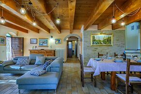 Casale Partemio 8 Marche Holiday Villas