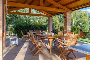 Casale Partemio 8 Marche Holiday Villas