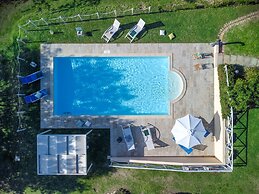 Casale Partemio 8 Marche Holiday Villas