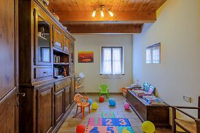 Casale Partemio 8 Marche Holiday Villas