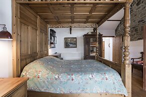 Coach House