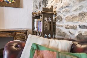 Coach House