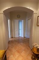 Rosam Via Veneto 15 min Walk From Spanish Steps