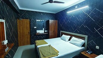 Hotel Govind Heights