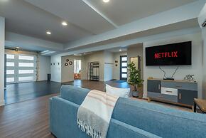 Modern Forest Retreat Sauna Fireplace Views