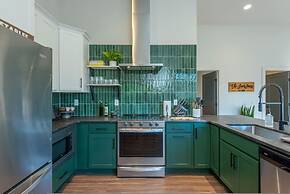 Modern Forest Retreat Sauna Fireplace Views