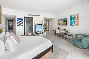 W South Beach Private Luxury Suites