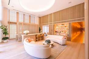 W South Beach Private Luxury Suites