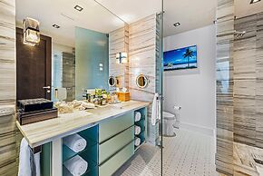 W South Beach Private Luxury Suites