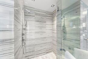 W South Beach Private Luxury Suites