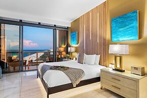 W South Beach Private Luxury Suites