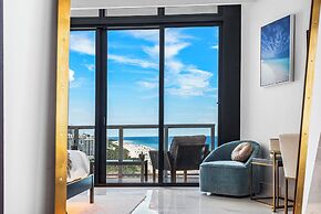 W South Beach Private Luxury Suites