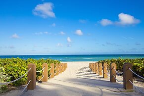 W South Beach Private Luxury Suites