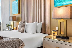 W South Beach Private Luxury Suites