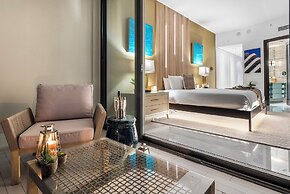 W South Beach Private Luxury Suites