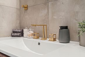 Kid Friendly-Parking-Roof Deck