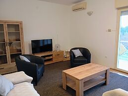 Cozy Trogir Apartment With 3 Bedrooms