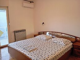 Cozy Trogir Apartment With 3 Bedrooms