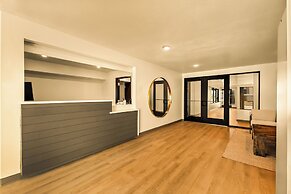 LivAway Suites Seattle-Renton