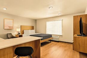 LivAway Suites Seattle-Renton