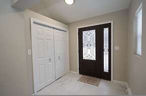 Modern Townhouse Retreat W Private Deck