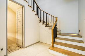 Designer 49 Pool Villa