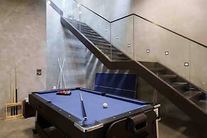 Luxury Modern Pool Jacuzzi Villa 5BR Thonglor