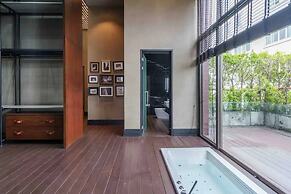Luxury Modern Pool Jacuzzi Villa 5BR Thonglor