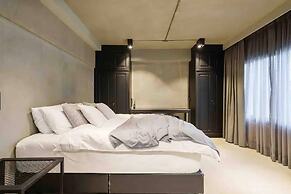 Luxury Modern Pool Jacuzzi Villa 5BR Thonglor